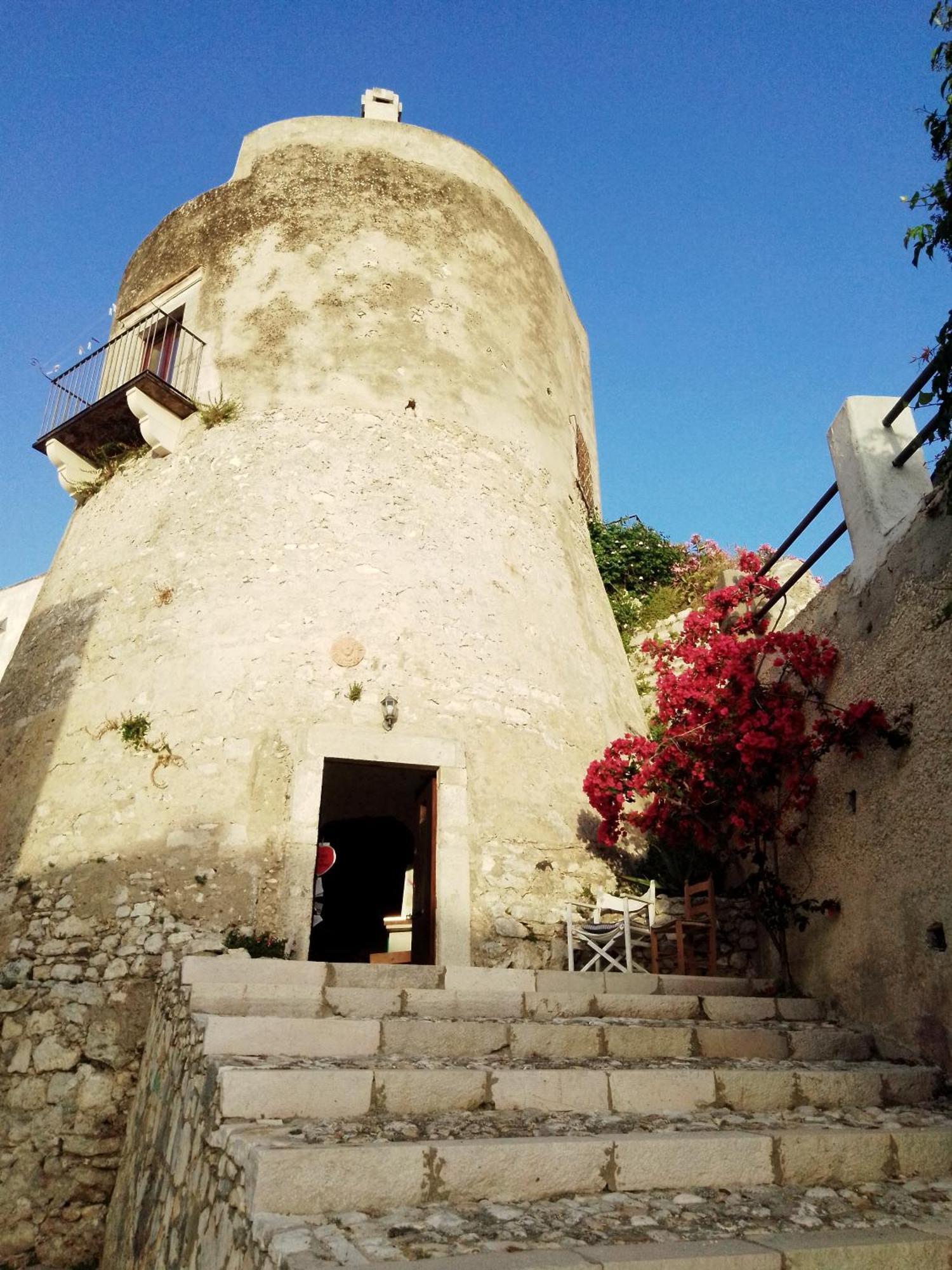 Torre La Mezzaluna Bed & Breakfast Vieste Bagian luar foto